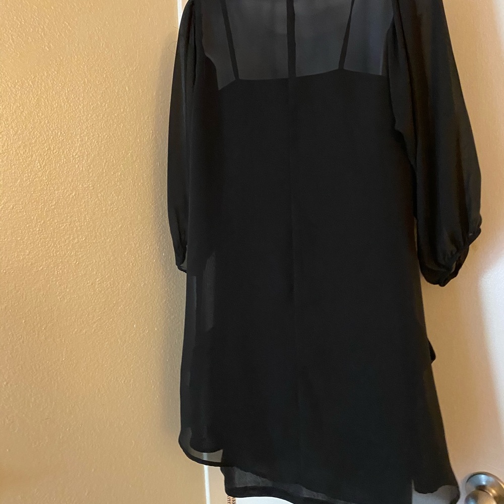 Dress - Picture 2 of 6